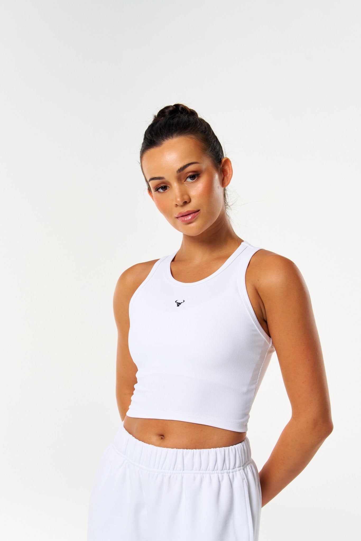 Bullshake Poise Tank - White – BULLSHAKE